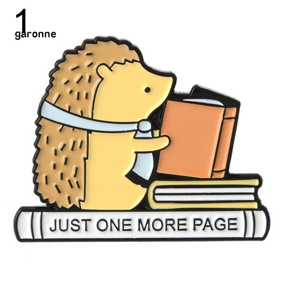Ghim cào áo hình nhím in chữ cái tiếng Anh Just One More Page