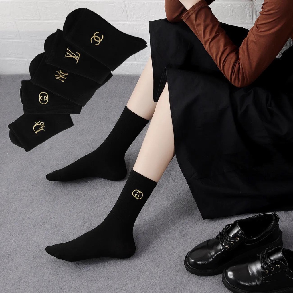 SET 5 ĐÔI Tất Nam Nữ Đen Cao Cổ Họa Tiết Logo Vàng Gold Lạ Mắt Dệt Kim Sang Đẹp 99STYLE Siêu Dày Dặn , Vớ Chân Dài Trắng