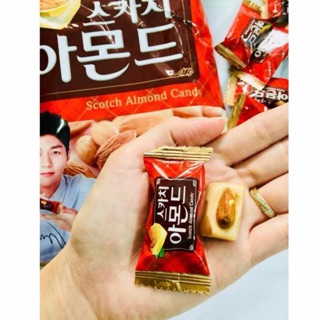 Kẹo sữa hạnh nhân Hàn: 33k/ gói