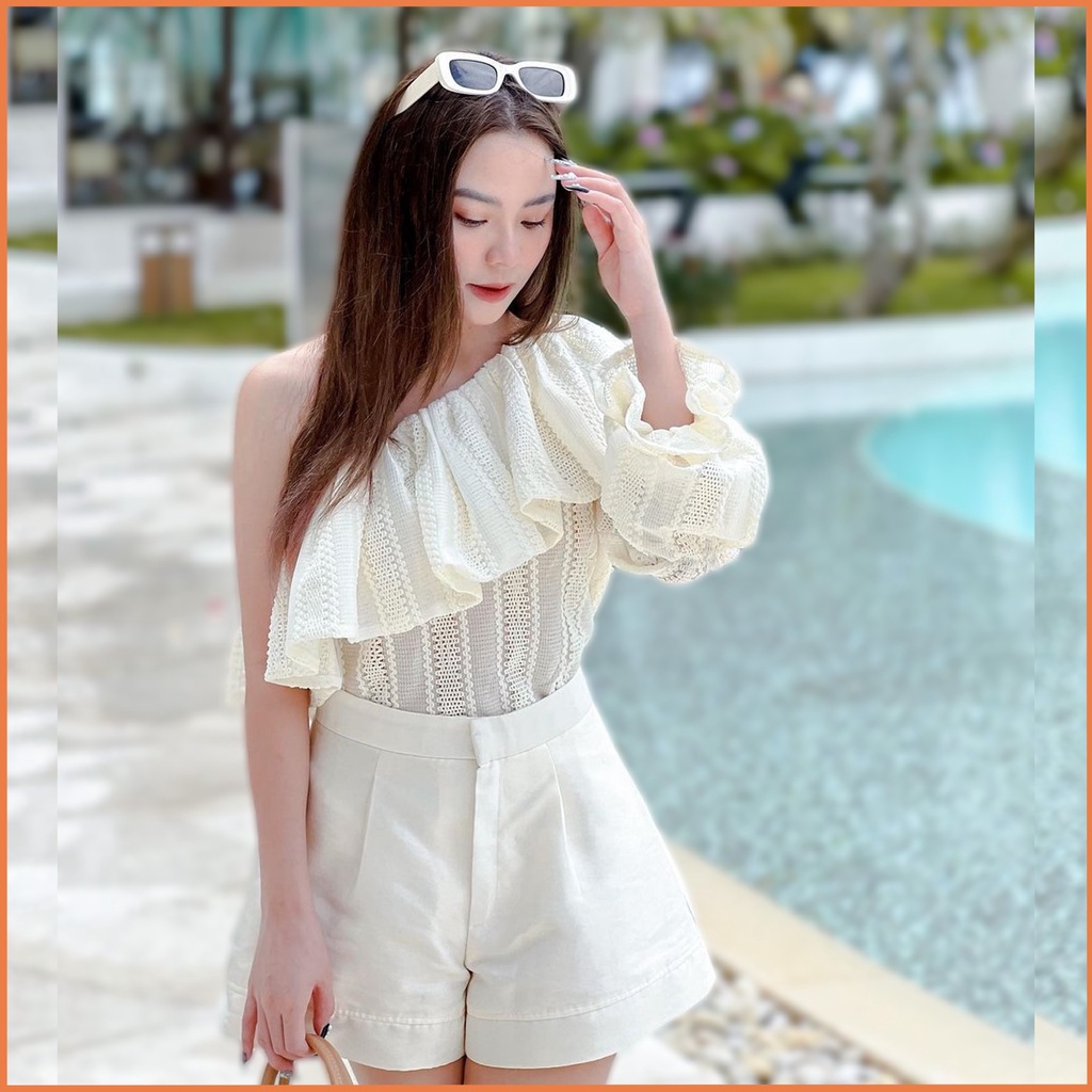Áo trễ vai tay bồng ren họa tiết - Áo kiểu nữ lệch vai tay dài A-LV
