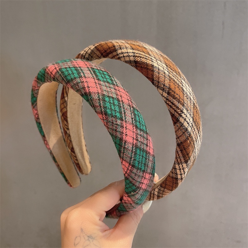 Băng đô cài tóc họa tiết kẻ ô trắng đen