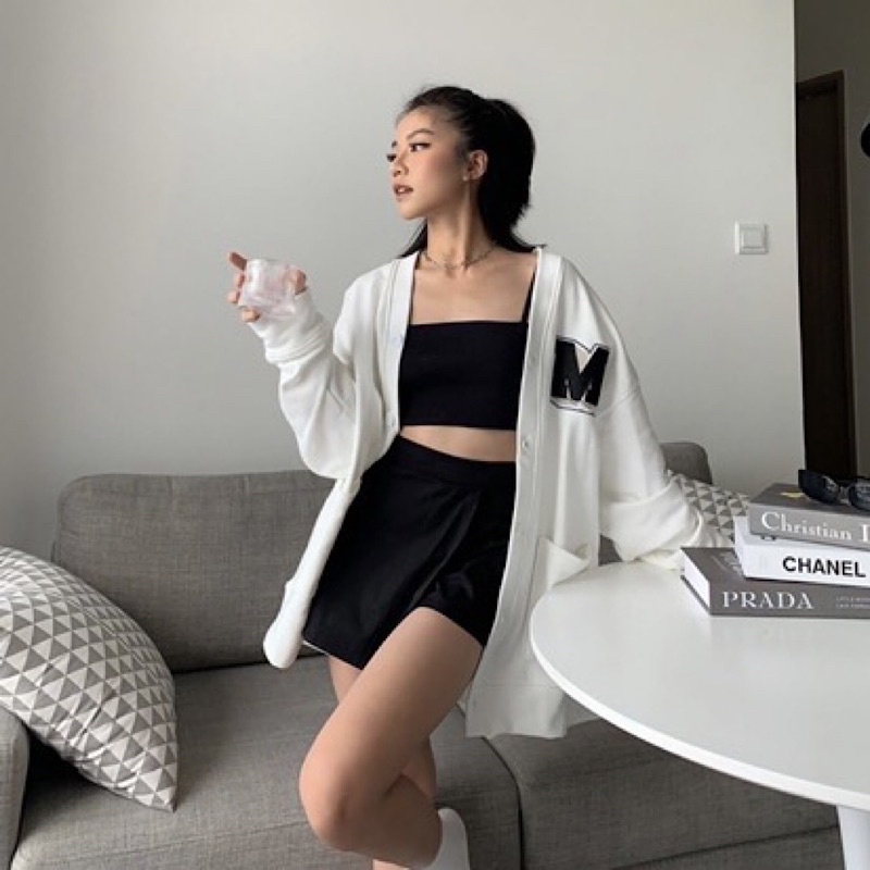 Cardigan Hàn Quốc, Áo khoác cardigan nữ Đen Trắng Thêu Logo Chữ M Chất Nỉ Phong Cách Ulzzang | BigBuy360 - bigbuy360.vn