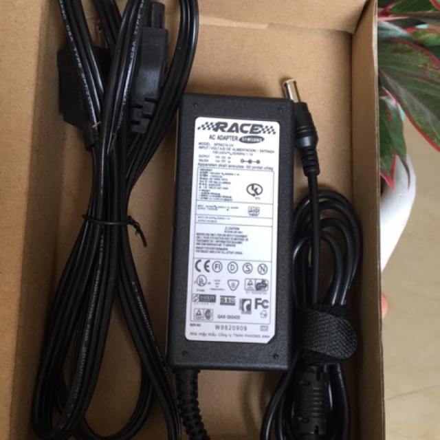 Sạc Nguồn màn hình Samsung 14V-3A chân kim kèm dây nguồn