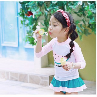 Đồ bơi 2 mảnh dài tay hình dưa hấu kèm băng đô cho bé gái