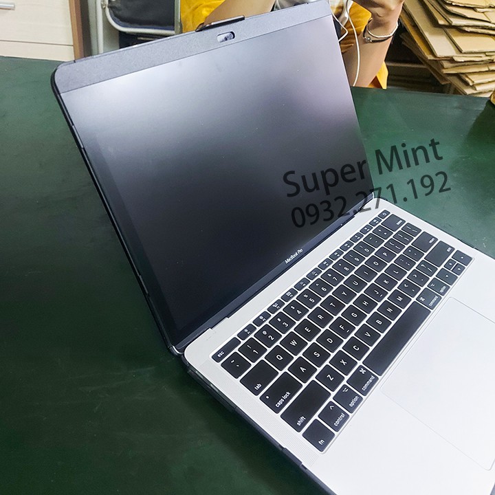 Tấm che màn hình Macbook chống nhìn trộm - Loại từ tính tự dính, chống nhìn trộm hàng cao cấp