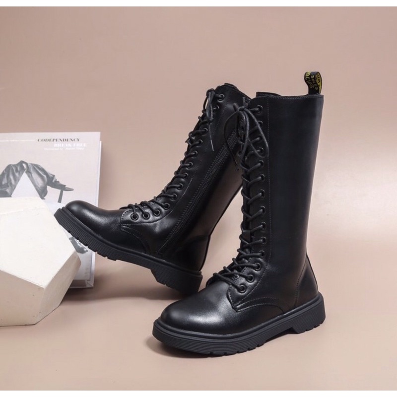 Boot cao cổ cột dây bé gái (bốt chiến binh cổ cao cho bé gái) | BigBuy360 - bigbuy360.vn