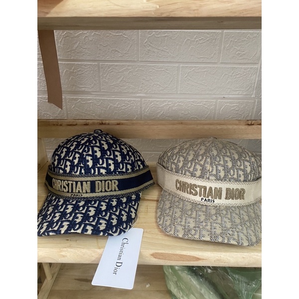 Mũ lưỡi trai đai 𝑪𝒉𝒓𝒊𝒔𝒕𝒊𝒂𝒏 𝑫𝒊𝒐 cho cả nam và nữ