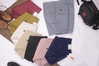 Quần short kaki Uniqlo