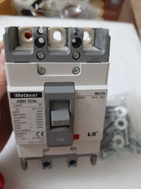 Aptomat hộp ABN 75A 3 pha