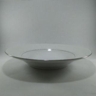 Dĩa sứ sâu lòng có viền