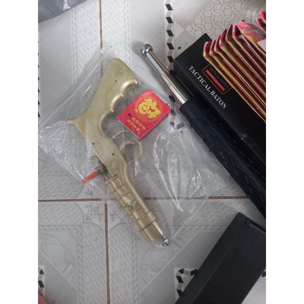 đồ chơi diêm kim loại 1 cái