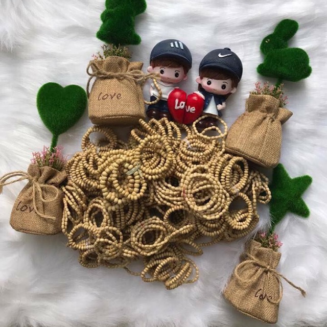 Vòng dâu tằm cho bé