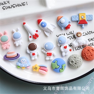 Charm phi hành gia/ phụ kiện trang trí handmade