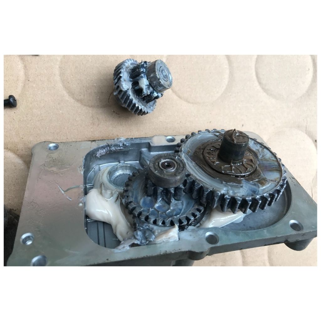 Mô tơ giảm tốc 220v/50Hz 25W 38 vòng/phút