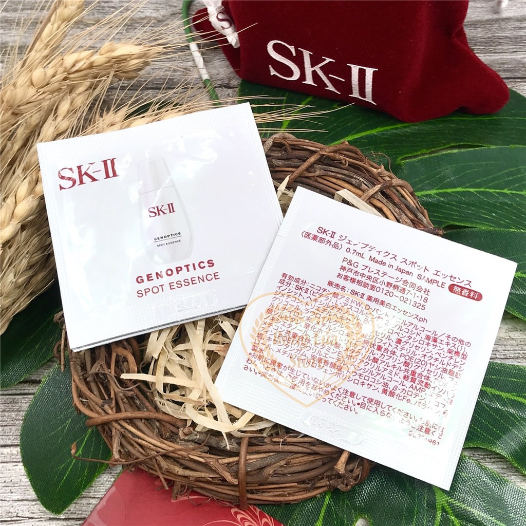 SK-ii Tinh Chất Mờ Nám Genoptics Spot Essence 7ml (0.7ml x 10 gói)