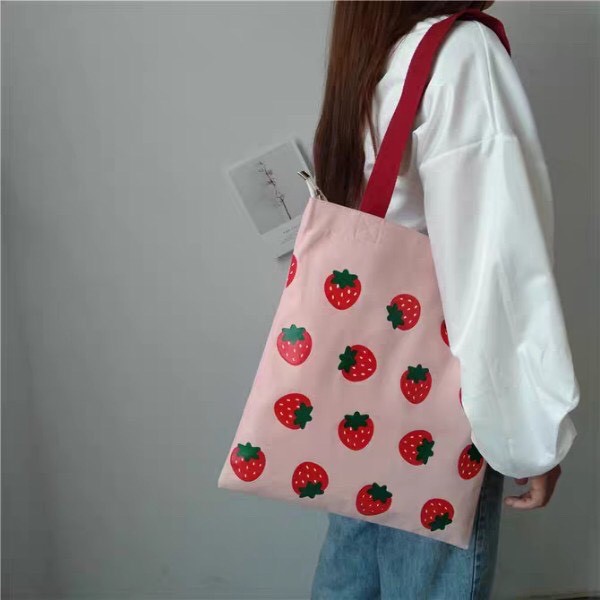 Túi đeo vải strawberry 38*33