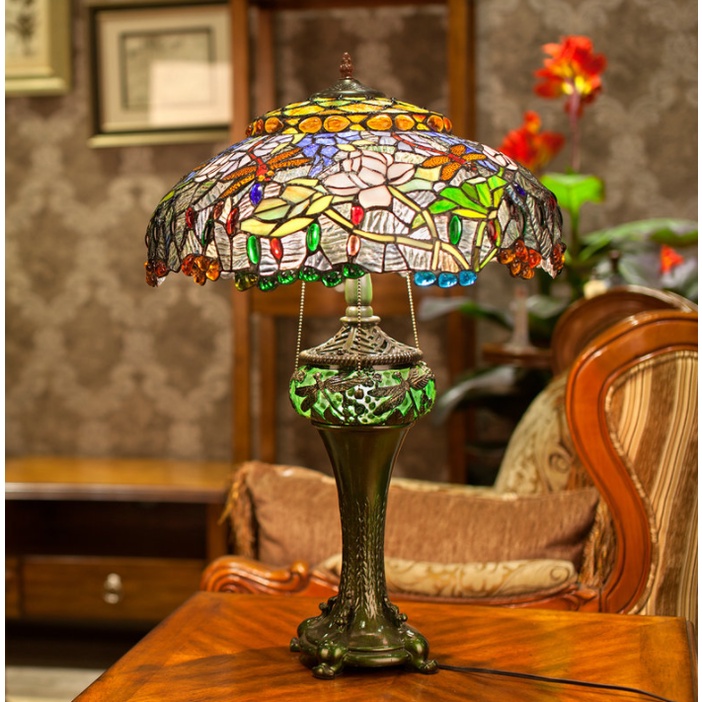 Đèn tiffany hoa sen - cung cấp - sản xuất tất cả các loại đèn trang trí theo yêu cầu