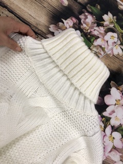 Áo len cổ lọ vặn thừng