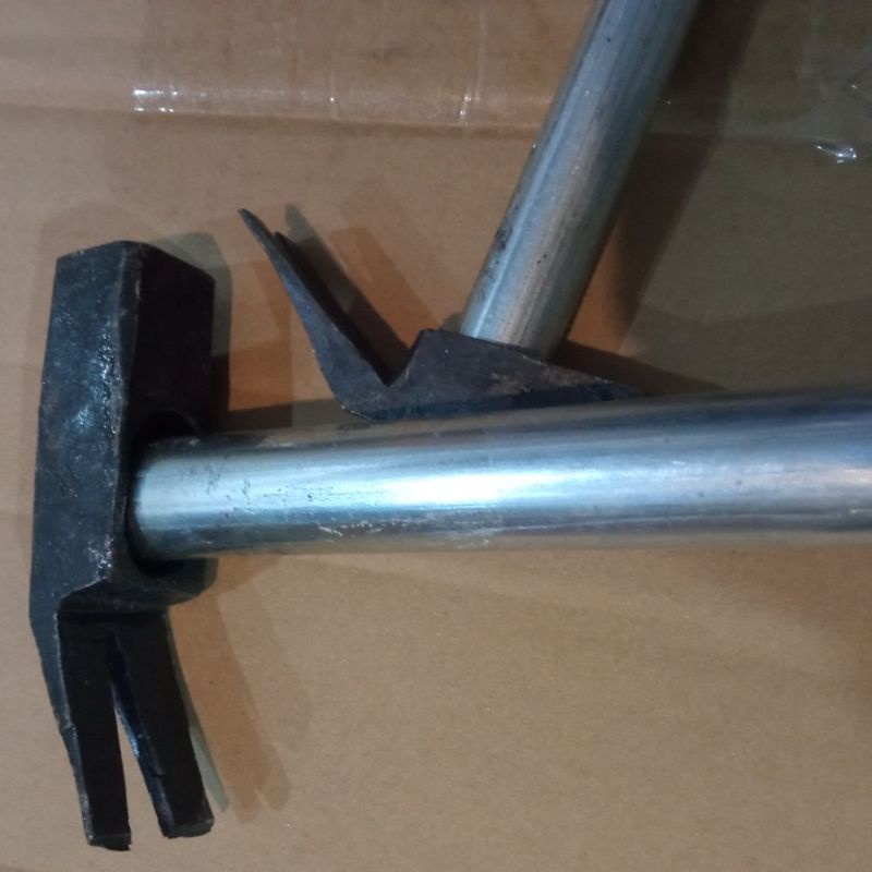 Búa nhổ đinh cán tuýp sắt chắc chắn loại đẹp
