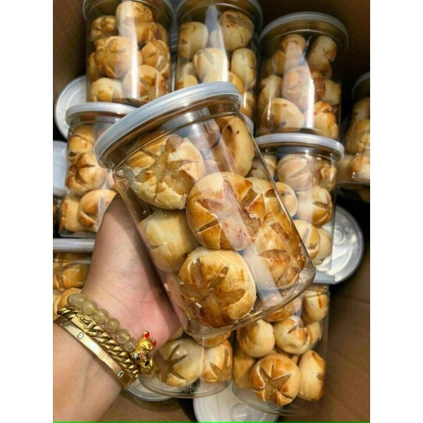 Bánh dừa sầu riêng hũ 300gr thơm ngon