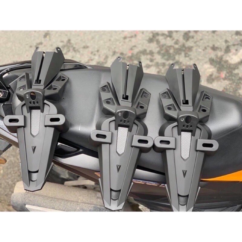 Dè sau Exciter 150 phong cách Y15ZR