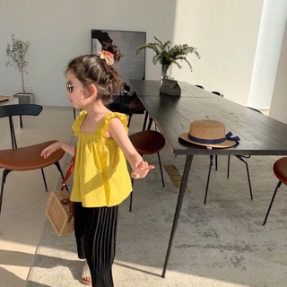 Áo quần của bé gái