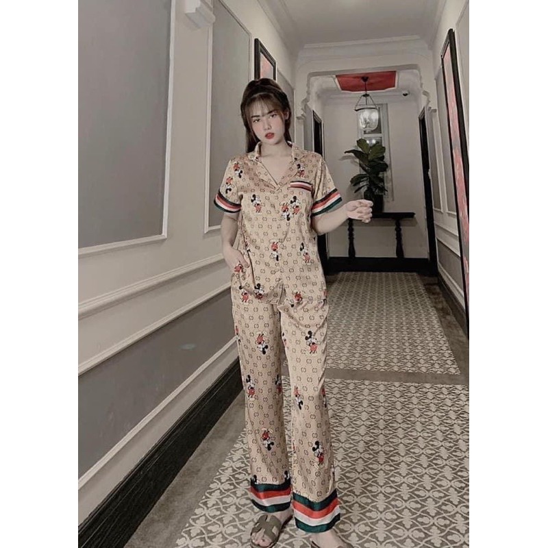 SET PIZAMA CỘC TAY QUẦN DÀI HOẠ TIẾT CHUỘT MICKEY MÀU NÂU TÂY VIỀN TAY SIÊU SANG CHẢNH