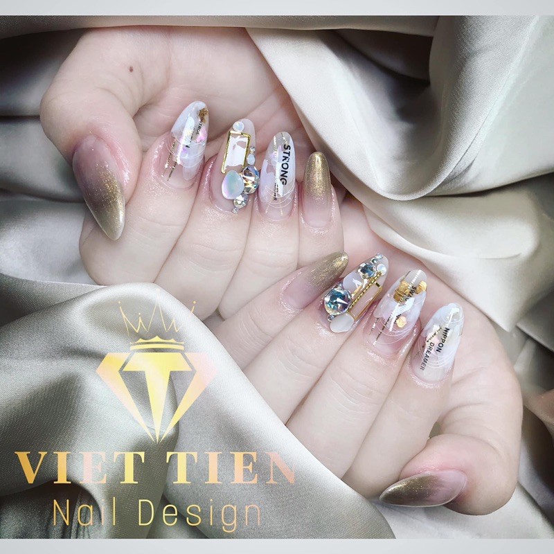 Sỏi trắng gắn móng mix kim loại - Phụ kiện nail