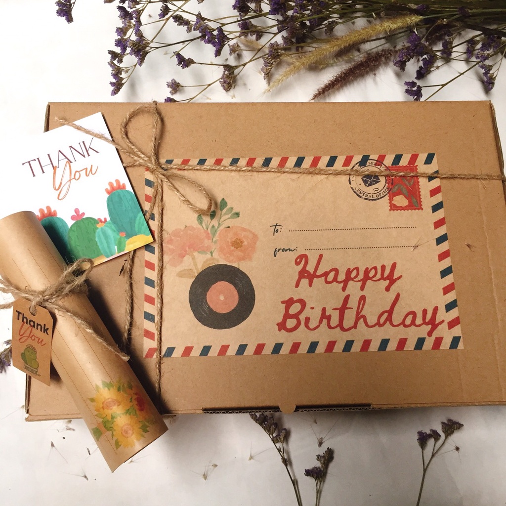 Hộp quà Happy Birthday #2 nắp gài (tag+thiệp+thư+rơm+dây) 30x25x5 cm