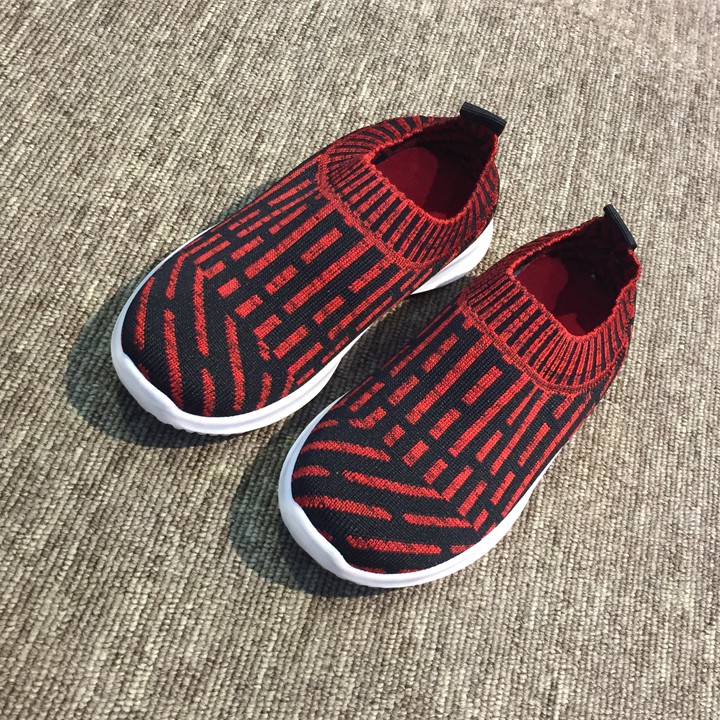 Giày thể thao cho bé trai siêu mềm thương hiệu Sunsang Thái Lan Sr7