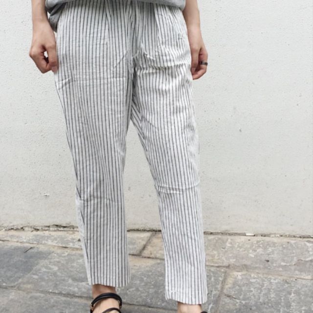 Quần baggy kẻ