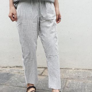 Quần baggy kẻ