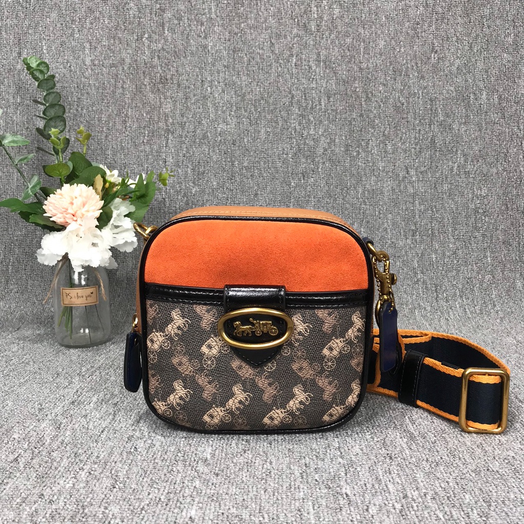 Túi Coach kat camera xuất dư xịn, túi đeo chéo với dây đeo bản to trẻ trung