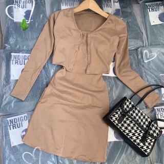 Váy 2 dây ôm body kèm áo trẻ trung cá tính / Váy ôm body kèm áo cadigan dài tay | BigBuy360 - bigbuy360.vn