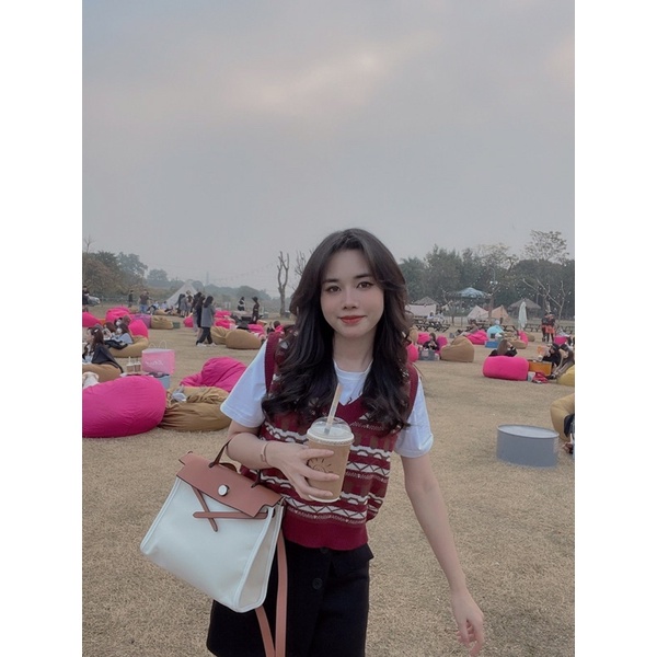 Áo ghile len thổ cẩm diện Tết | BigBuy360 - bigbuy360.vn