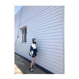 ............... Áo khoác gió nữ hot hot
