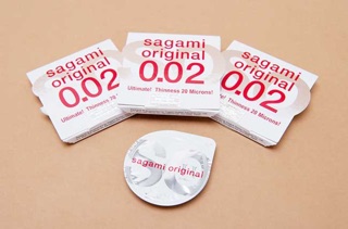 Bao cao su Sagami Original 0.02 (Hộp 2 chiếc)