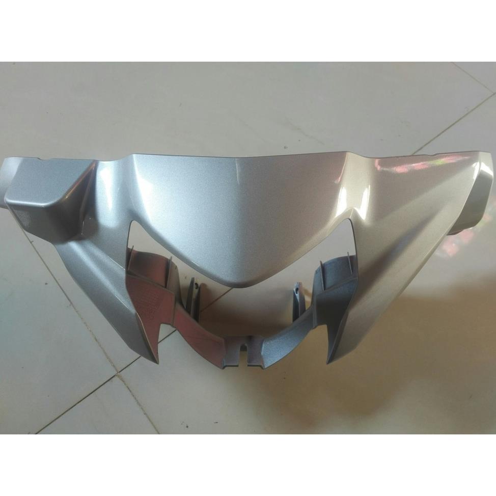 Ốp đầu trước (Nắp trước tay lái) Taurus bạc
