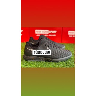 Giày bóng đá sân cỏ nhân tạo Magista TF
