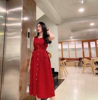 Đầm đỏ chấm bi thắt nơ eo