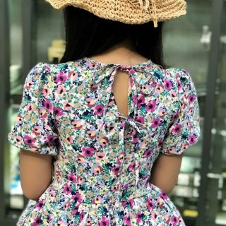 Đầm bông hoa đua sắc hè vải lụa Mango bông
