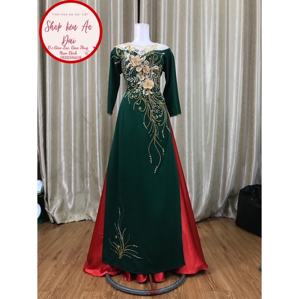 Áo dài xanh rêu cổ trong đính kết thiêt kế hoa ren vang đồng 2 tà, cổ tròn tay lỡ