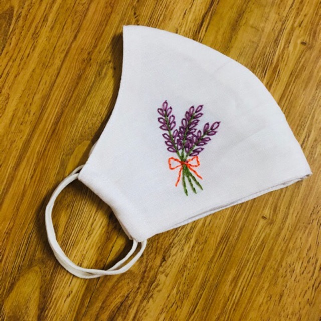 Khẩu trang vải thêu tay (2 lớp) | BigBuy360 - bigbuy360.vn