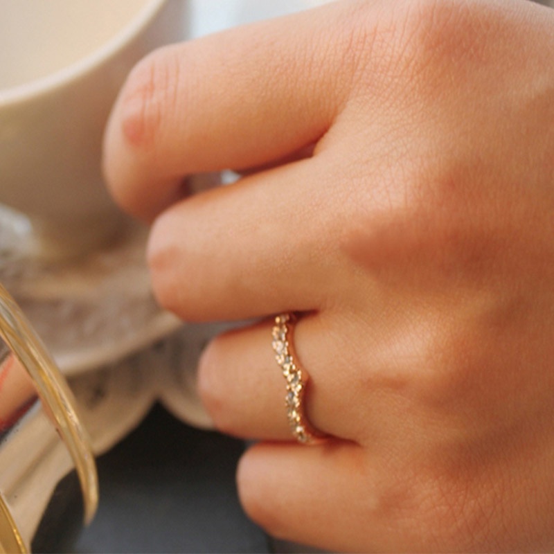 ✨✨Nhẫn Kim Cương: Thiết Kế Hình Chữ V Đơn Giản Phong Cách Hàn Quốc