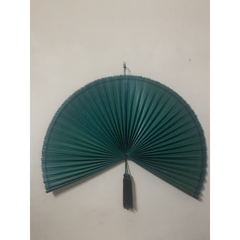Quạt Trang Trí Treo Tường Làm Bằng Nan Tre