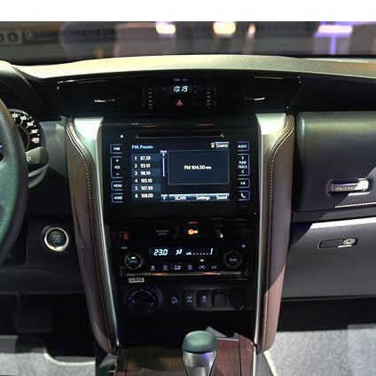 TOYOTA FORTUNER 17-20 - Phim PPF dán màn giải trí - AUTO6 &lt;Made in Việt Nam&gt; chống xước, che phủ các vết xước cũ....