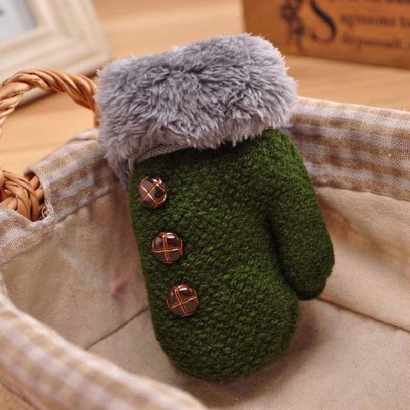 Găng tay giữ ấm mùa đông cho em bé