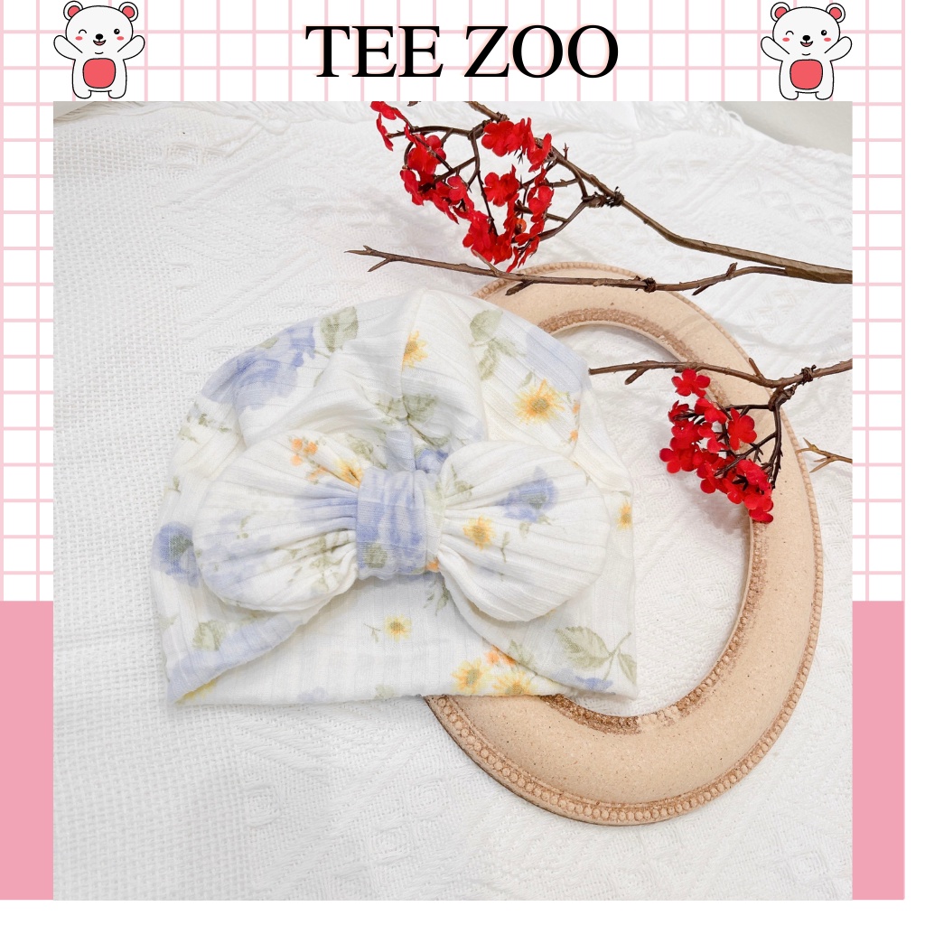 Mũ, nón turban đính nơ đáng yêu cho bé gái từ 6 – 10 kg màu trắng hoa xanh chất liệt cotton Teezoo MTB68