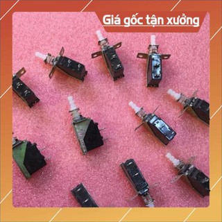 . Công tắc nguồn 2 chân giá cho 2 chiếc .