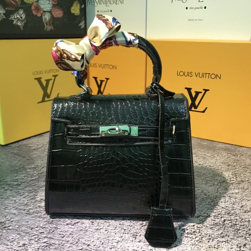 Túi xách hm da rắn size 22 đeo chéo thời trang cao cấp <Freeship 50k>